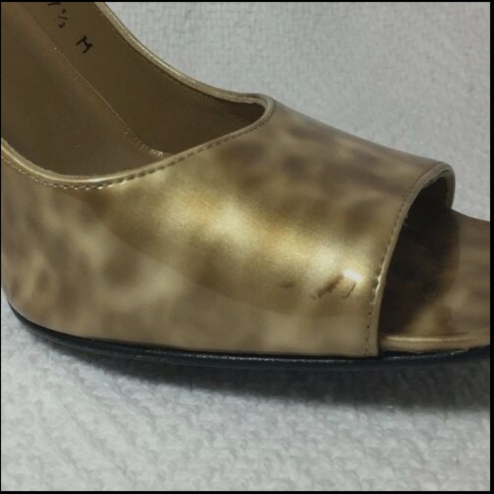 Stuart Weitzman Linda Light Tortoise Pump Size 7.5 - Picture 8 of 8